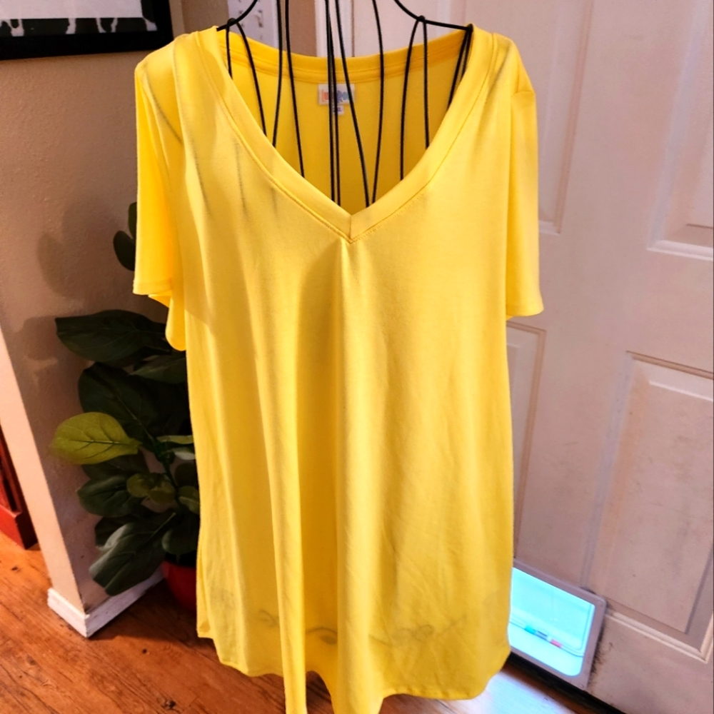 Lularoe 2xl Christy tee